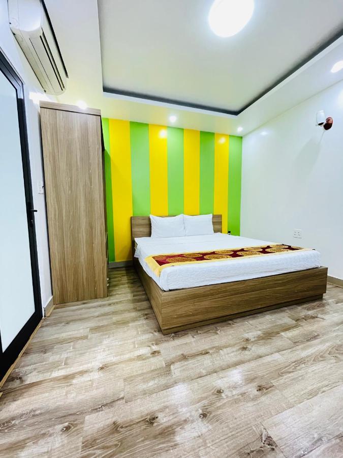Hung Vuong Hotel Ha Long Exterior photo