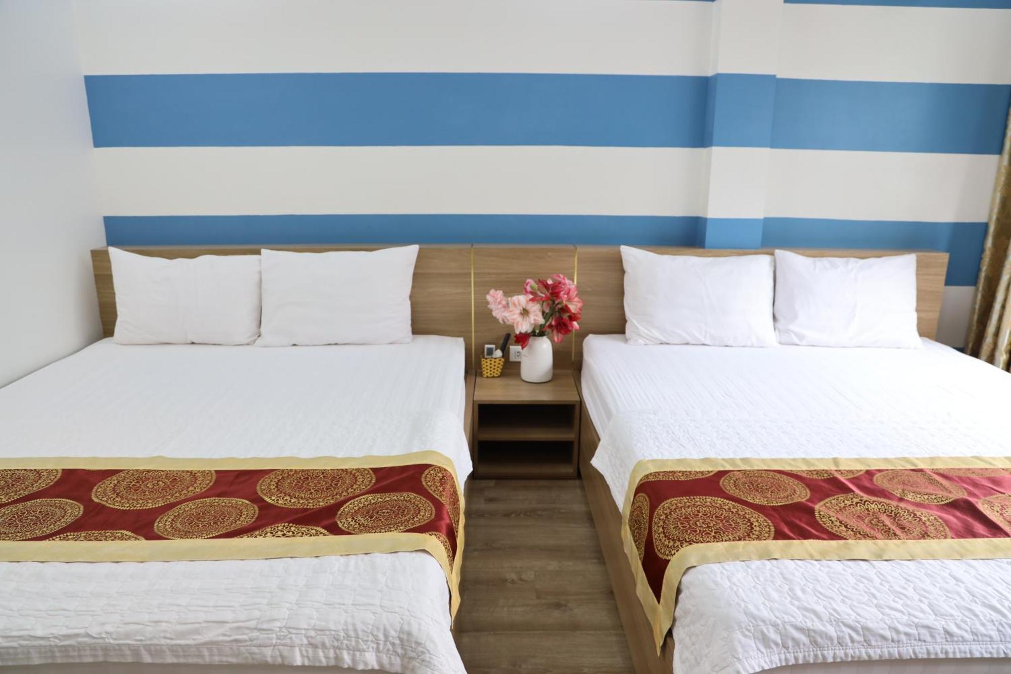 Hung Vuong Hotel Ha Long Exterior photo