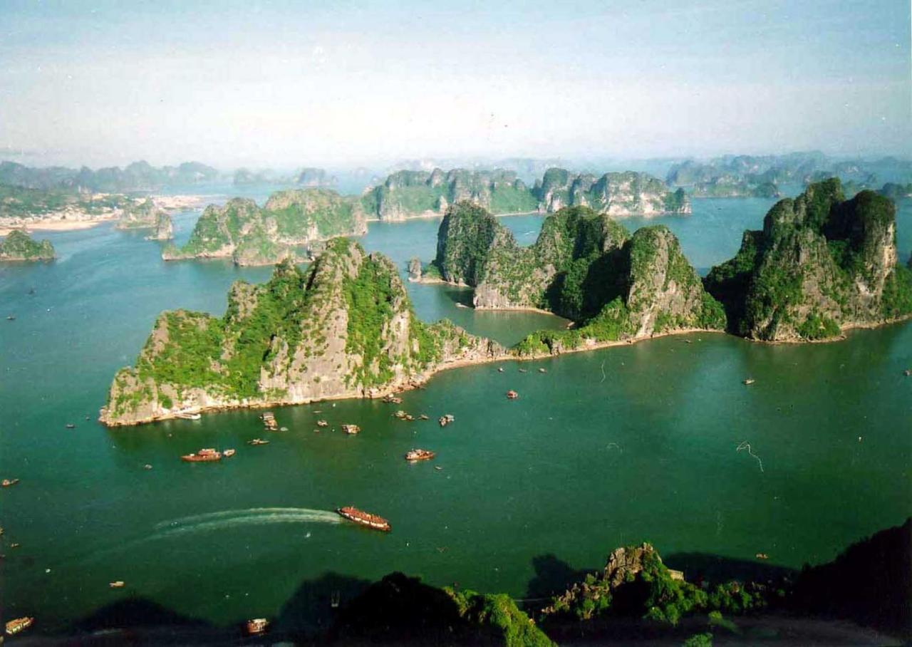 Hung Vuong Hotel Ha Long Exterior photo